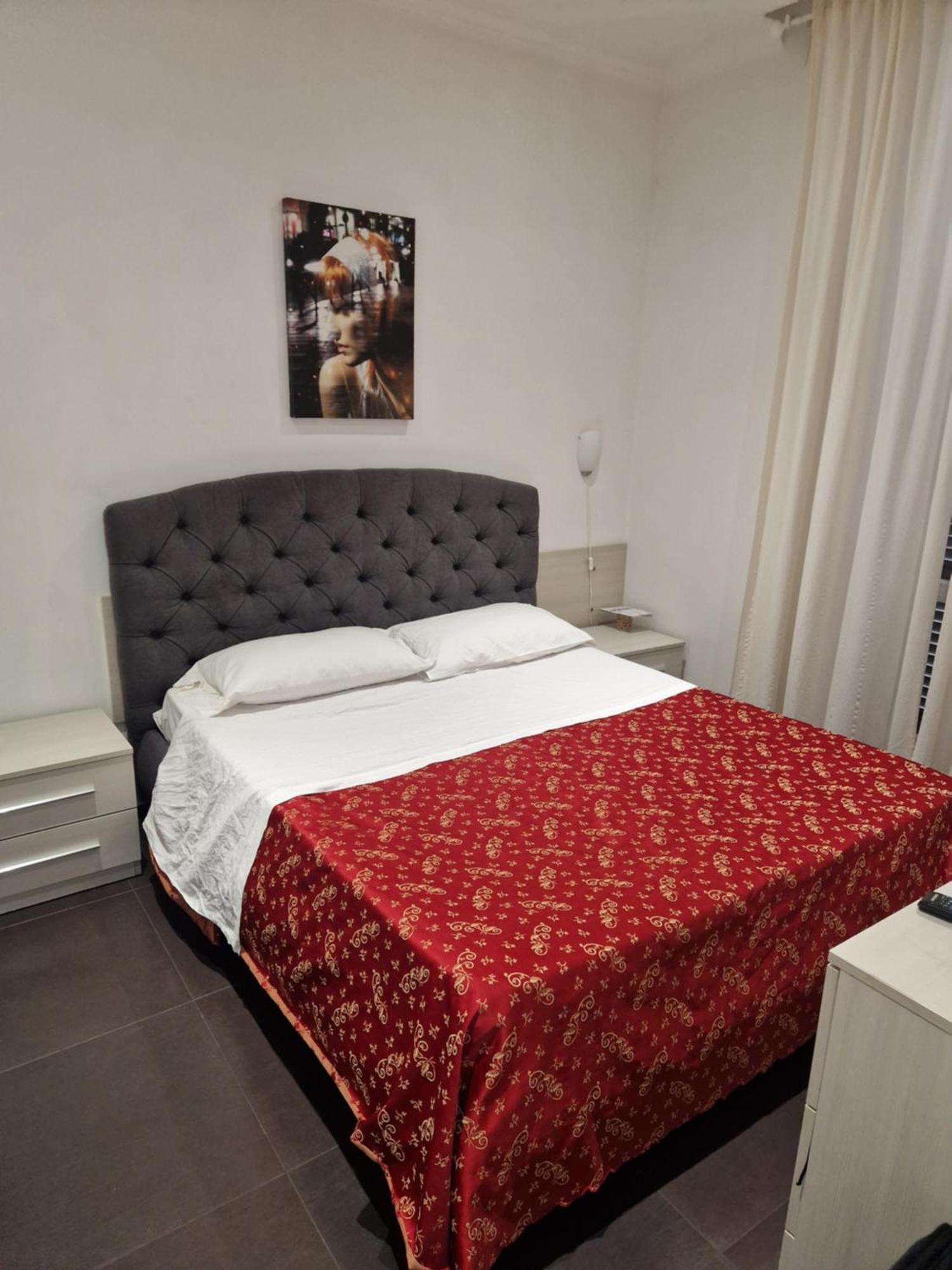 Guest House Hello Roma Buitenkant foto