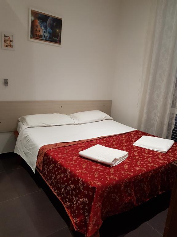Guest House Hello Roma Buitenkant foto